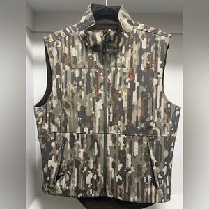 DUCK CAMP. LIKE NEW. Soft Shell Vest. Woodland Camo